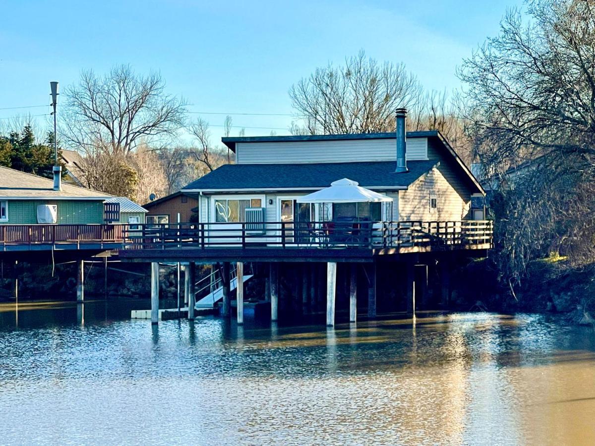 Fishing Bungalow On The Water W/Private Dock Villa Clearlake Exterior photo